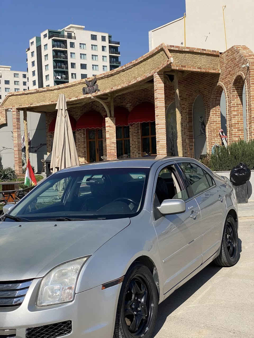 فۆڕد ڤیوژن 2009 خلیجی 
مەکینەی ٦ بستۆنە 
تەنها دوو پارچەی بۆیاخی ئەوروپایە 
بێناوگرتن مواسەفەت سوکان ڤۆلیۆن 
کوشنی کارەبایە جام ئۆتۆ 
سوکات تەلەفون ئاوێنە کارەبایە 
کۆد دەرگایە دوو سویچی لەگەڵە 
سپێری شەریکەی دانەگیراوە 
تەحویل و غەرامە بەشەرت 
0770 142 8865
