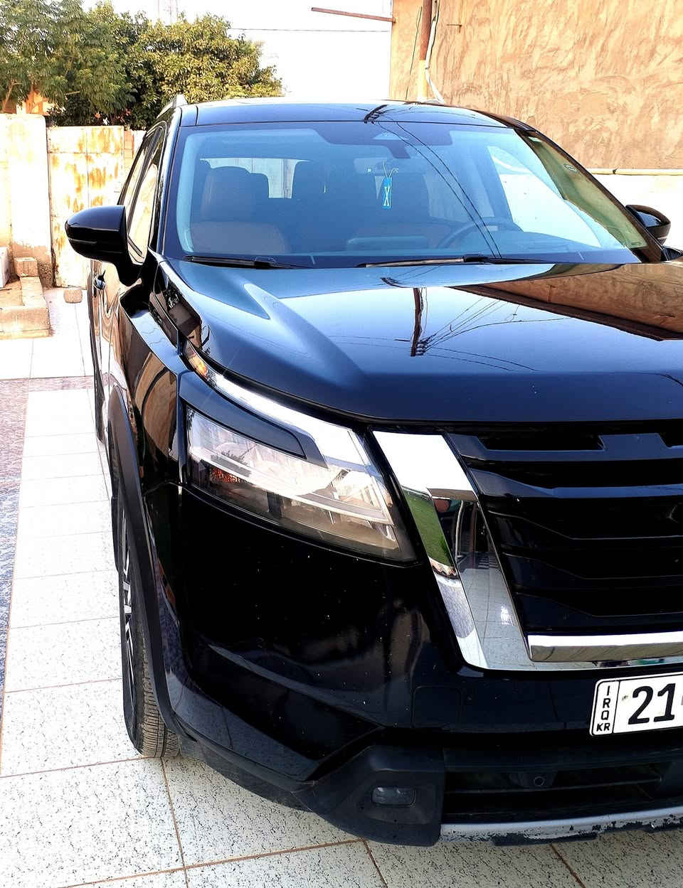 Nissan Pathfinder 2024 

✅ Platinum ✅

ماشيه 58000 كيلو 
تو كلر بلادي
سقف بانوراما 
بصمة تشغيل
بصمة ابواب
اناره محيطيه كل داخل سياره 
تشغيل عن بعد(Remote Start)
صندوق شفط كهربائي 
رادار امامي (تحديد مسار)
رادار جانبي (نقاط عمياء)
رادار خلفي (تحذير من الاصطدام)
حساسات امامية+ خلفية
اوتو بارك Auto Park
كاميرات 360°
كشنات جلد قرميدي بلادي ✅
كراسي منفصل 
كشنات ميموري
كشنات تدفئة
تبريد قطعتين لمس
تحكم وضعيات القيادة...Drive Modes 
شفتات + تحكمات استيرن 
هيتر استيرن
Apple Car Play
Android Auto 
هاند بريك بصمة
اوتو هولد Auto Hold
اوتو ستارت Auto Start
اوتو ستوب Auto Stop 
مانع انزلاق+ABS
شاشة كبيرة لمس+كاميرا
منافذ AUX+USB
وبقية المواصفات المعروفة
ضررها سطحي فقط بنيد بدون دواخل تبديل اصلي

السياره رقم سليمانية
بأسمي ثاني يوم تحويل 

سعر البيع ( 305) $
وبيها مجال للشراي 

موجوده في محافظة ديالى *********** 
✅
