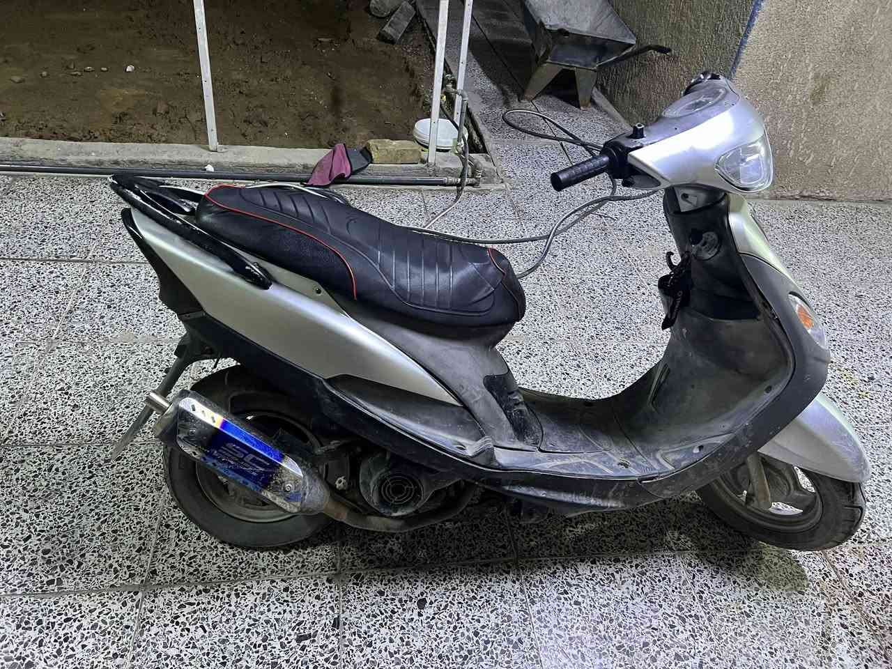 السلام عليكم 🫡
ماكس منغولي للبيع الدراجة كاملة ما نقصها بس باتري تعبان المكينة خير من الله بيها تزويد  دراجة حلوة العنوان بغداد العبيدي السعر 450 وبيها مجال *********** فقط واتساب واني خادم ❣️
