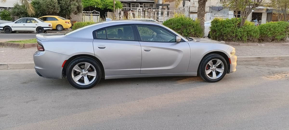 بسم الله الرحمن الرحيم
مرخصة الادمن 
سياره تشارجر 
موديل 2018
مواصفات SXT المعروفه 
مكينه 6 سلندر 3600
شاشه جبيره 
مثبت سرعه
تبريد منفصل 
وقطعتين تبريد 
ويل مكسيكي 18
تخم تاير جديد 
كرسي السايق كهرباء 
كشنات تدفئه 
بلوجكتر LED
 منضومه زنون اصليه 
السياره مال بيت ممشتغله خط 
ماشيه 78ميل
وارد امريكي حادث السياره باب الصدر ومبدل وكاله باقي السياره مكفوله 
رقم بغداد باسمي 
ومكان السياره بغداد
السعر 215$ 
رقم الهاتف ***********
