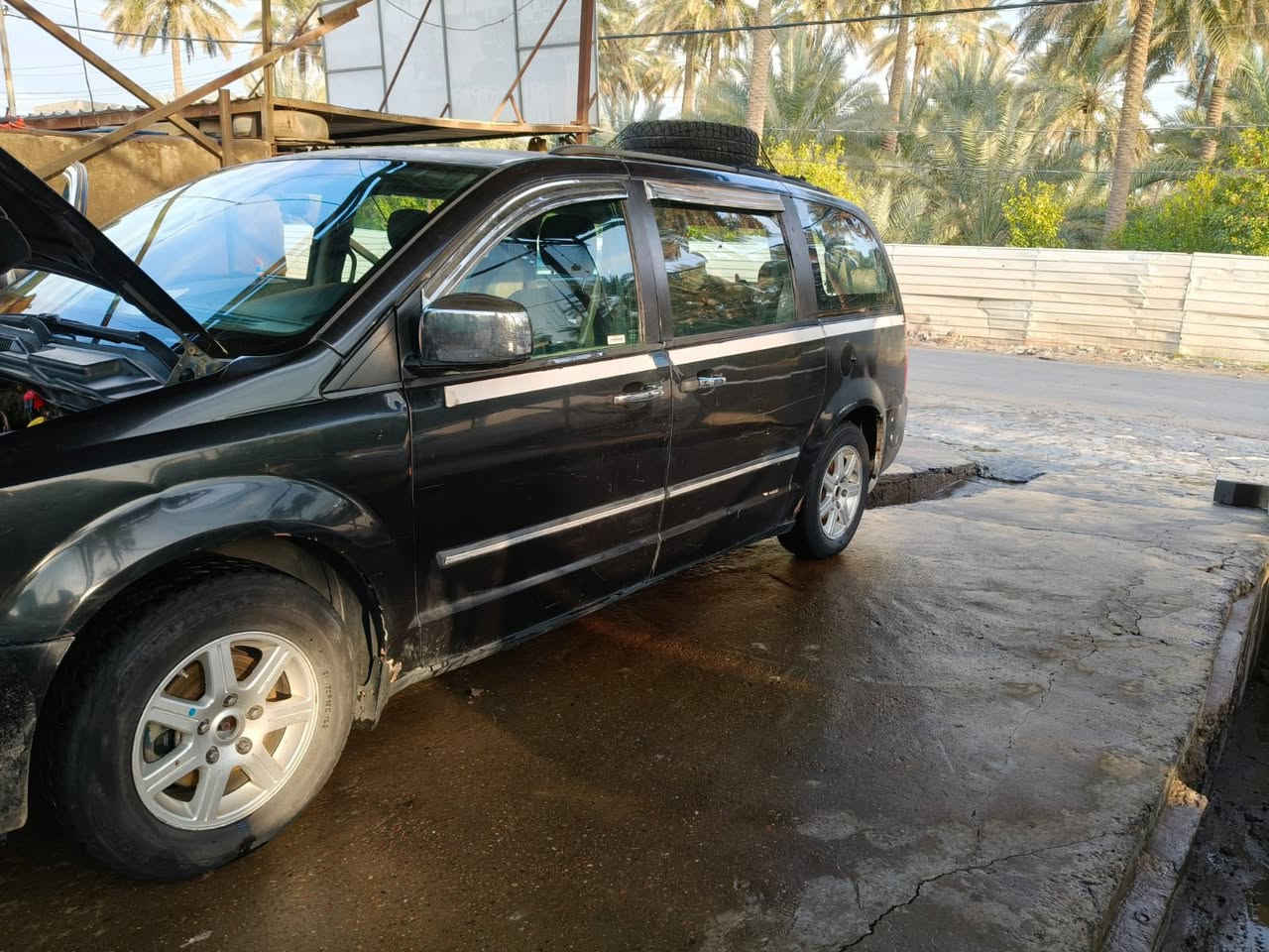 سلام عليكم اخوان دوج كرفان 2008 محرك جديد قبل سبوعين شاده البلادي مالته 3300كير جديد خير من الله سياره تدفئه تبريد شغاله شرط كمريسر صوندات جديد مبدل  بيه جاملغ الخلف السايق ومبين ضربتها وجاملغ العكس سايق الامامي مبدل غير لون بدون دواخل صدرها خلفي امامي تعبان صراحه لا تسالني عليه  منضومه غاز 80 لتر انسه الصرف السعر 90وبيه مجال العنوان الكاضميه الطائين 

***********
