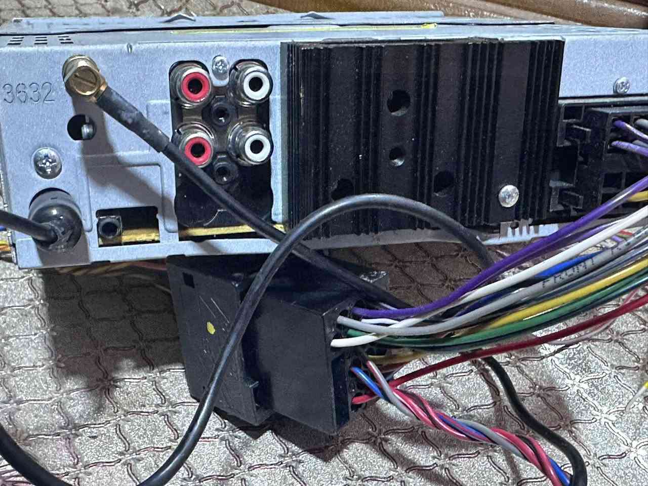 مسجل. فتحته من كصه مال بي ام دبليو.  حاويه.  سيدي اواكس بلوتوث  البصره ابو صخير شارع ***********
