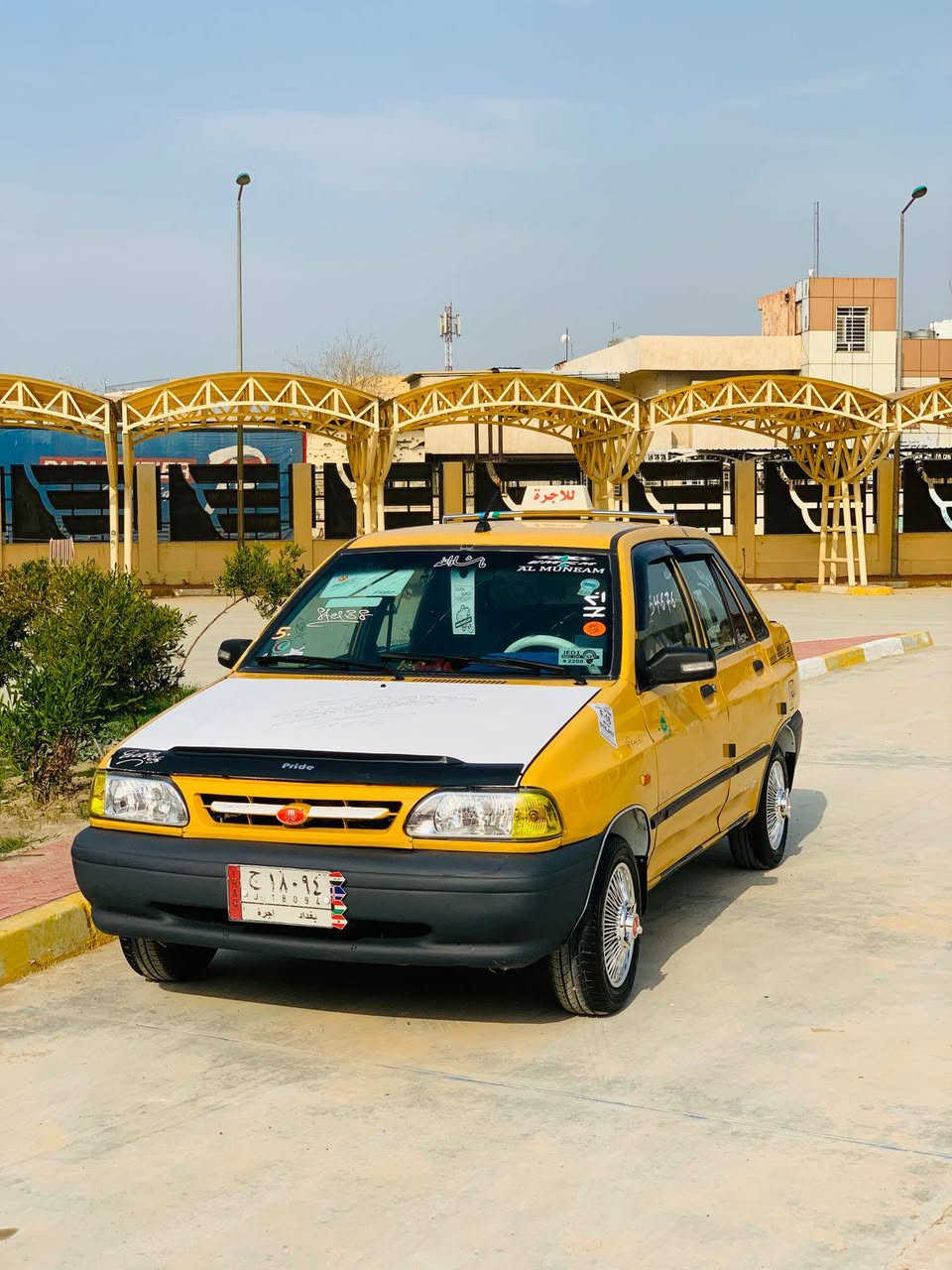 سلام عليكم سايبه للبيع موديل 2010 هيه وغرمات صفر صاحبه الشرعي بالموصل شرط الوكالة  والتحويل كابون بانزين ماستر شواصي شرط كير محرك شرط مكان موصل جديده السعر 26 وبيه مجال شي بسيط
***********
***********
