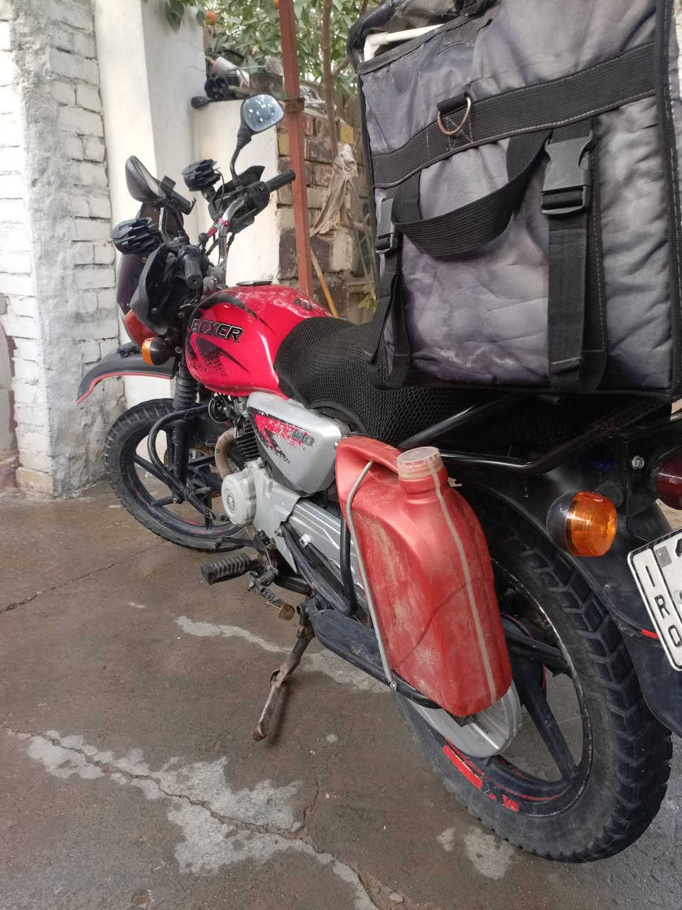 السلام عليكم بوكسر 20 جبلي مرقم بغداد باسمي شرط التحويل
الدراجه كامله مكمله جاهزة گبل للشغل متذب ربع وهذا الموديل معروف حديدة قوي بيهة متانه احسن من ال 23 
السعر 1700 مكاني بغداد الدورة 
رقم تليفون بيه واتساب 
***********
