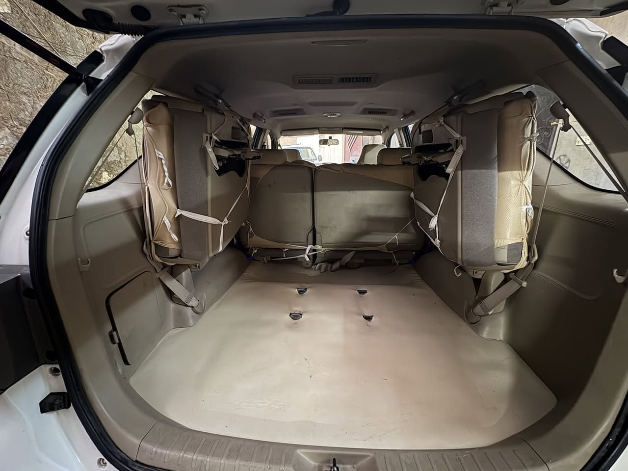 تويوتا فورجينا رقم أربيل انكليزي بأسمي موديل ٢٠١٣ سنويته لنهاية ٢٠٢٨ وبيها بطاقة بانزين... بيها رصعة تحت قبغ البانزين وتكحيل نهاية اللايت الامامي بمقدار أصبع والباقي كله بالشرط السعر ٢١٥ وبيها مجال بسيط... مكان السيارة كركوك 

مكلف بالنشر للإستفسار 

الإتصال على الرقم

***********
