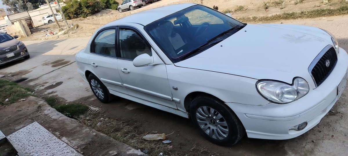 السلام عليكم للبيع سوناتا وفود 2002 خليجي مصبوغه عام حادثها جاملغ ايمن امامي محركها ٤سلندر ٠٢٠٠ تبريد تدفئ شغال كير جديد حدادية نضيفه بيها دخانه بيضه بلصالنصة المكينة والقطره مابيهن تبخير سعرها ٦١ وبي مجال *********** مكاني بابل سدة الهندية
