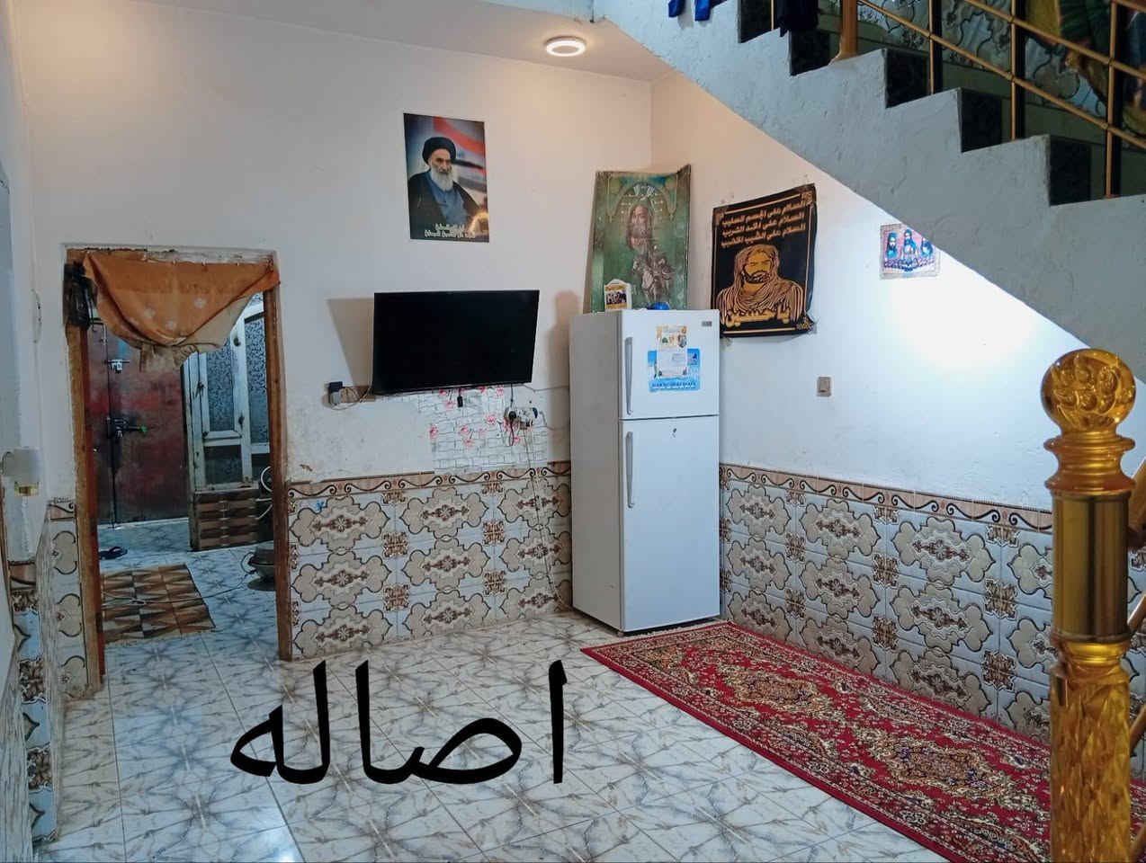 اللــــــــــــــهم صــــــــــــل على محمد وال محمد 
‏🏡 للبيع — بيت سكني في الغراف / حي الحرية
‏📍 الموقع: الغراف — حي الحرية
‏📐 المساحة: 100 متر
‏🔹 مواصفات البيت:
‏بناء طابوك
‏سقف صب كونكريت
‏يتكون من:
‏• غرفة
‏• صالة
‏• استقبال
‏• صحيات
‏• عدد 2 مناور
‏✅ البيت مناسب للسكن وبناءه مرتب.
‏📞 للاستفسار مراسله واتساب غير متواجد على الفيس 
‏***********
