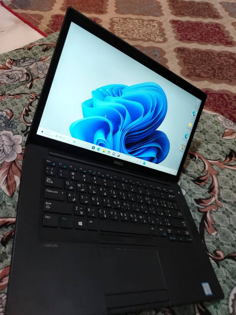 للبيع لابتوب Dell Latitude 7480 - لقطة 🔥
المواصفات:
✅ المعالج: Intel Core i5-6300U جيل سادس
✅ الرام: 8GB DDR4 قابل للزيادة
✅ التخزين: 256GB SSD سريع
✅ الشاشة: 14 بوصة FHD لمس Touch
✅ البطارية: ممتازة 4-5 ساعات
✅ الحالة: نظيف جدا + مع الكرتون + الشاحنه الاصليه

الجهاز مال شغل، برمجة، اوفيس، دراسة. خفيف ويتحمل
سعره بالسوق 350 - 380 ألف

سعري النهائي: 250,000 دينار عراقي
المكان: النجف  حي القادسيه
رقم الهاتف للتواصل واتساب ***********
