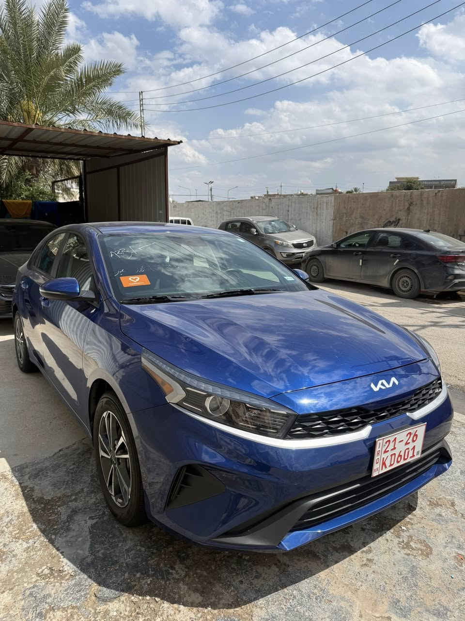 السلام عليكم
كيا فورتي 
موديل 2024
لون ازرق 
ماشيه 21 الف ميل 
حادثها باب سايق مبدل اصلي وجاملغ امامي جهة سايق مبدل اصلي أمريكي 
وبيها طخه ب جاملغ الخلفي واضحه بعدها ما مصلحها 
مواصفاتها رادر امامي خلفي 
رادرات ب مري جانبية 
حساسات امامي خلفي وهم ب مري 
أشاير ب مري 
سيارة بعدها ما مرقمة دخول جديد 
ملاحضة سيارة بدون ايرباك 

رقم الاستفسار ***********
