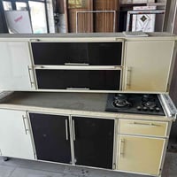 كاونتر نضيف كلش مرمر قياس مترين سعره مع الطباخ 325  وبيه مجال لتواصل و...