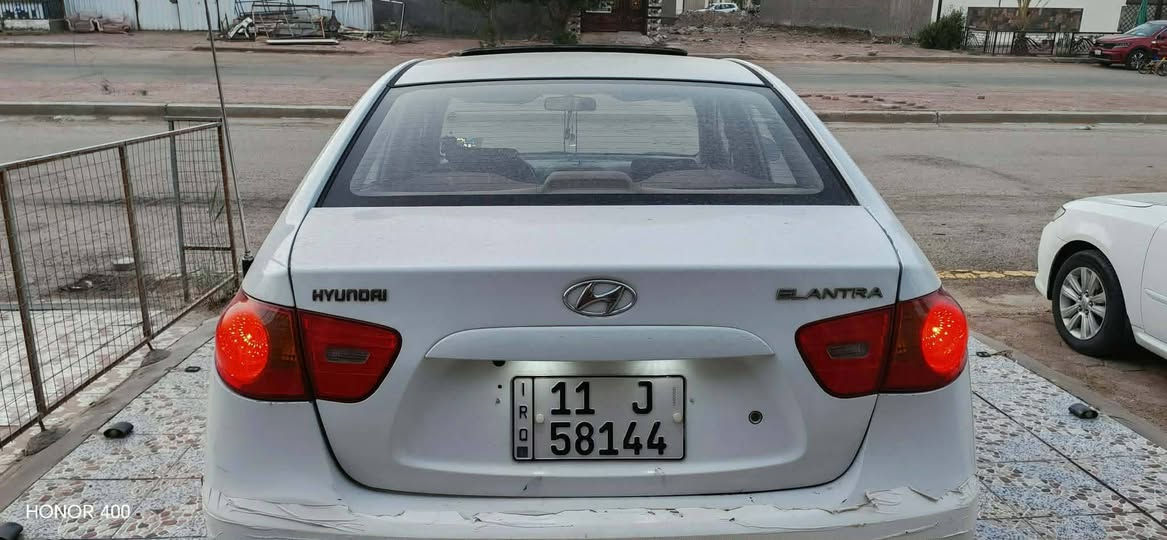 السلام عليكم للبيع هواندي النترا ٢٠٠٩ فتحة وارد خليجي سونار بالمنشور موضح بي كلشي السيارة بدون دواخل ولا ضربة رقم بغداد سنوية ورقم وهزة جدد معروضة ١٠٤ وبيهة مجال بسيط مكانها المحمودية محرك كير تبريد صدر مكفوولات محرك ١٦٠٠ دوش سيارة مانقصها كلشي جاهزة اني مكلف بالنشر ممتواجد خاص للأستفسار اتصل على *********** او ***********

