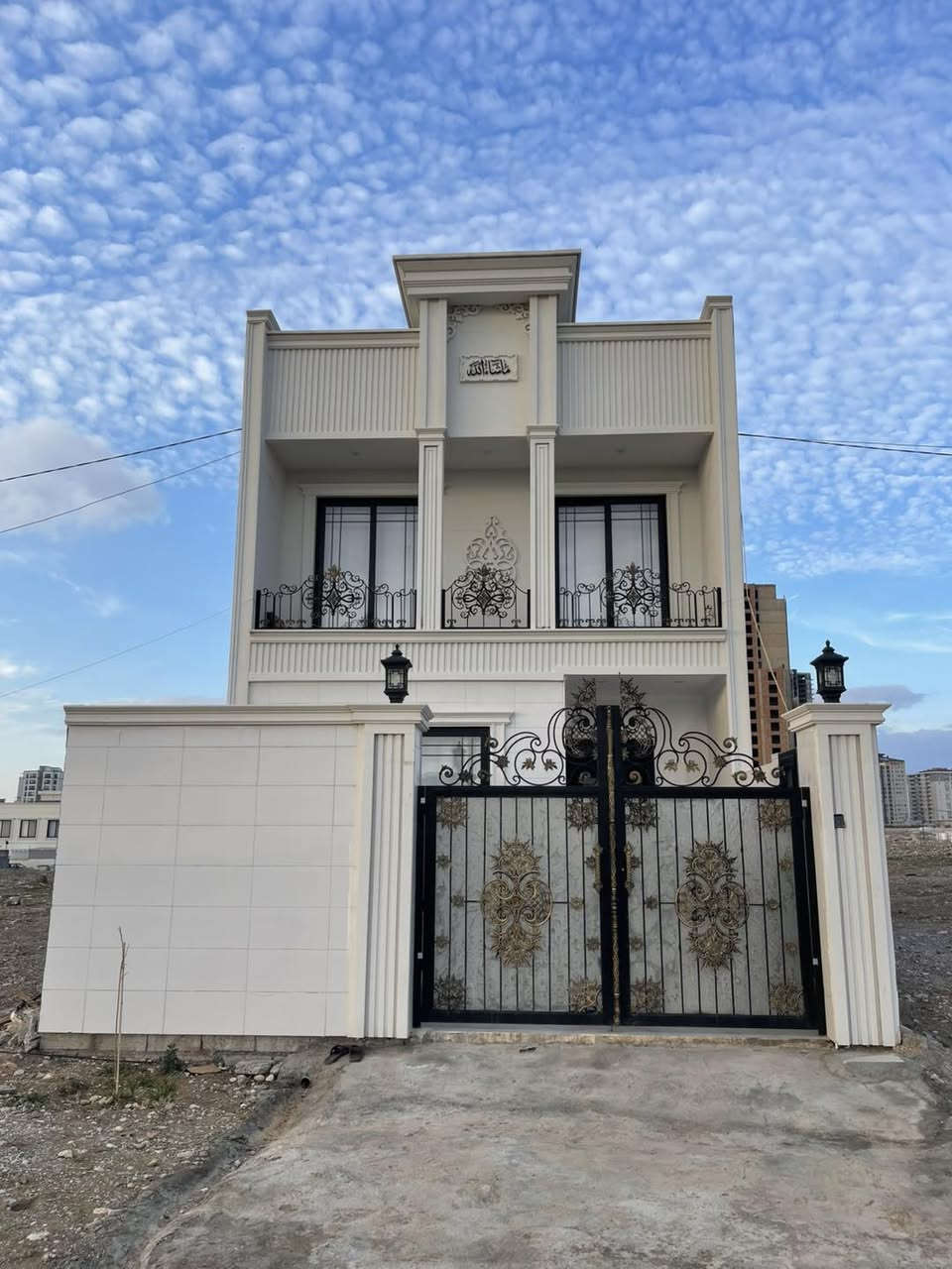 بيت للبيع في ٨حسارؤك 
مساحه 125متر طابوو زيرو
بيت مباشر سايدين لاوان ستي 
~~~~~~~~~~~~~~~>~
***********📲
***********📲
~~~~~~~~~~~~~~~~~
#الجميع #عقارات #بغداد #كوردستان #عراق 
#عقارات -بارزان #سايدين لاوان #
