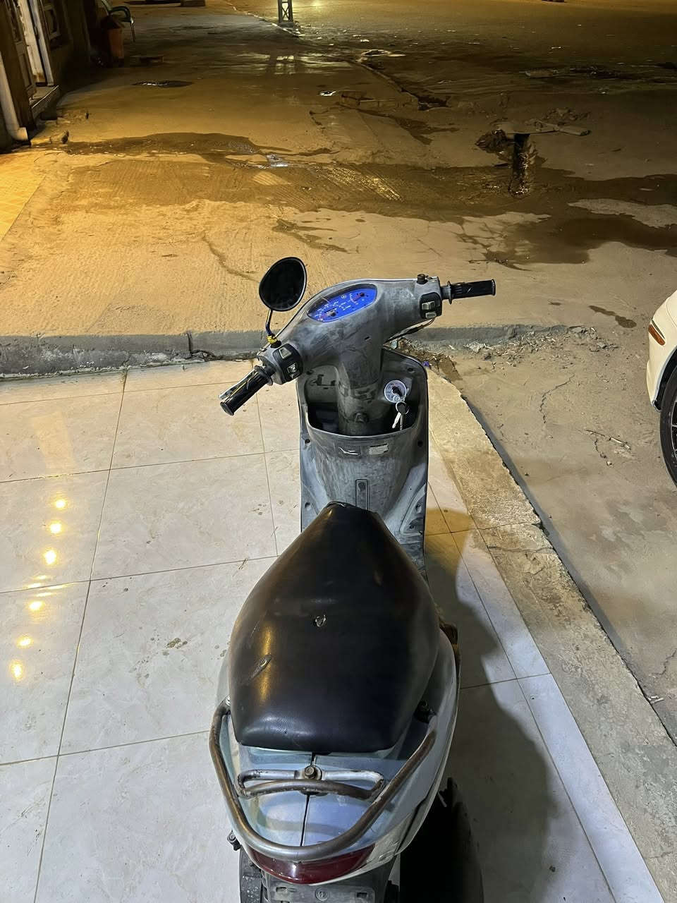 سلام عليكم ماكس منغولي للبيع دراجه كامله مكمله شغاله سلف هندر تنكر سلف اطلع وين ما جان كهربائيات شغالهزمن طول لطول عنوان الدراجه الناصرية مركز للتواصل خاص ***********
