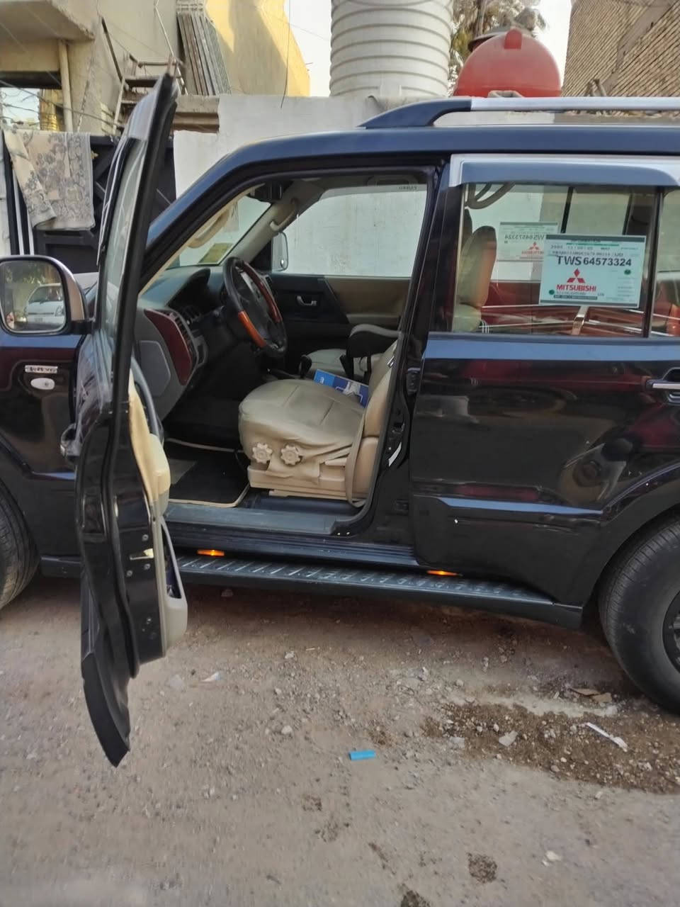 باجيرو 2007 سياره حلوه ونضيفه
محرك 3800  تفاصيل اكثر خاص


**إذا كنت صاحب هذا الإعلان وتريد حذفه لأي سبب، رجاءا أرسل رسالة إلى الدعم الفني**