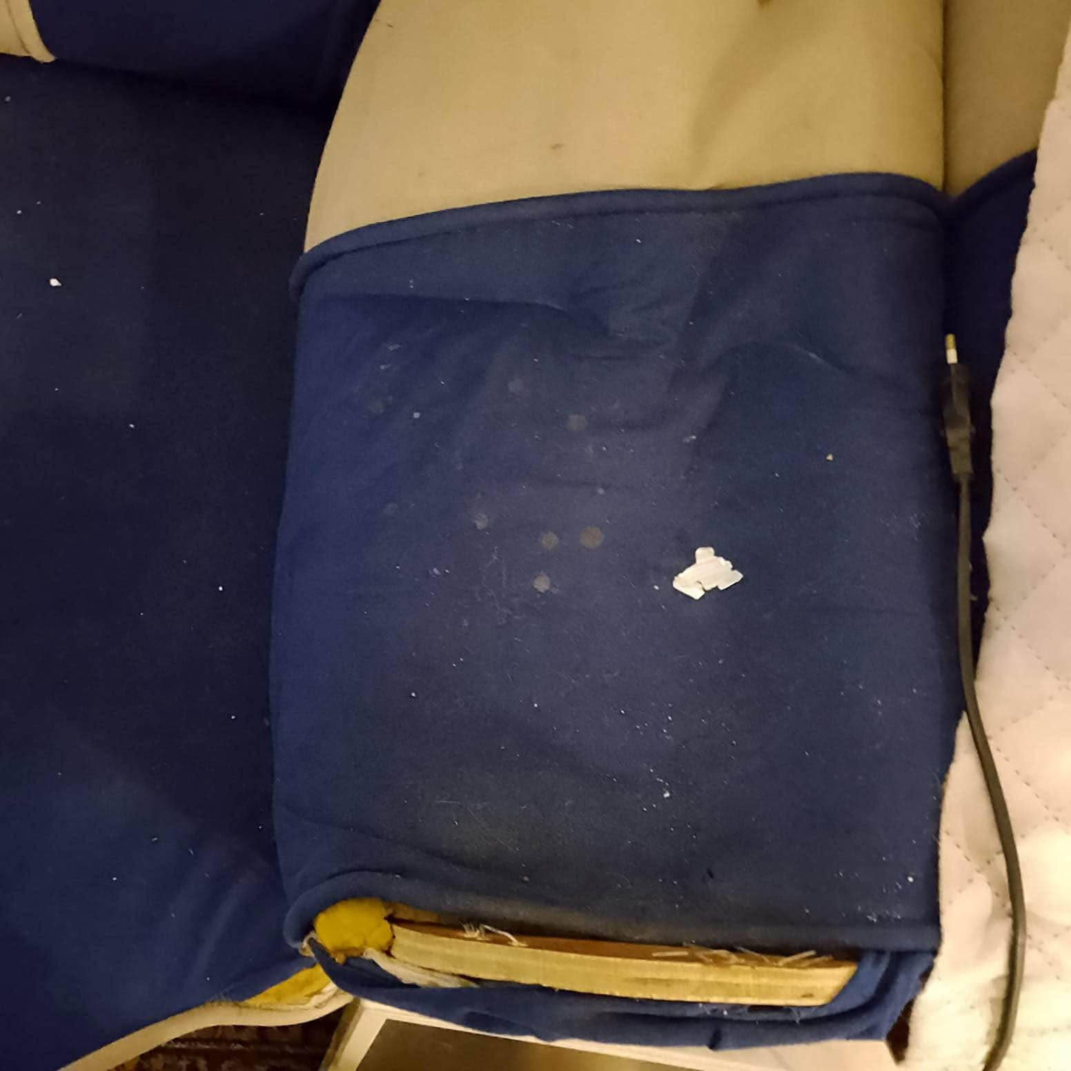 تخم 10 مقاعد ضغط عالي منازل بس ثنين من ليدات نازل لسفنج ب150 بي مجال تراث البياع بغداد, العراق


**إذا كنت صاحب هذا الإعلان وتريد حذفه لأي سبب، رجاءا أرسل رسالة إلى الدعم الفني**