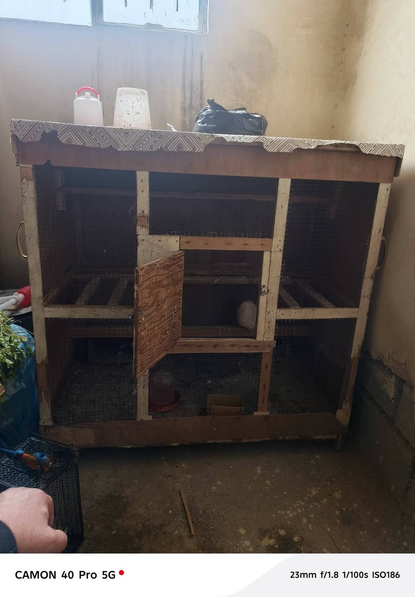 قفص للبيع ***********
