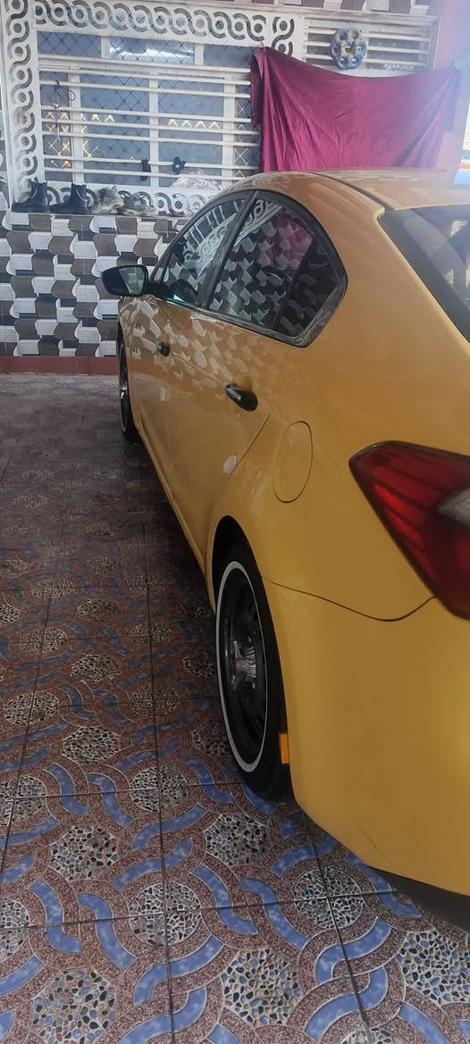 السلام عليكم
كيا فورتي موديل ١٤ سنويه ورقم جديد سونار موجود الله شاهد اي ضربه عابره مابيهه وجديده ماشيه ١٧٦ مكاني ديوانيه بيع او مراوس سياره تحكم جهتين مري شفط تخم تاير ابو الخطه وتخم ويل جديد سياره جاهزه محرك ٢٠٠٠ جي دي  مابي تنقيص شرط من التبديله للتبديله ولسياره كلهه ليبل ماعده الدوسات بيهن تصليح قليل البدي كله مكفول وبارد بقبقةالجنطه من امريكا 
***********
السعر 95 ومجال قليل
