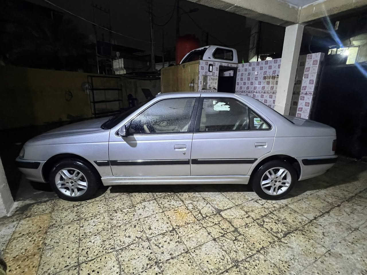 السلام عليكم بيجو بارص موديل 24بيها باب مال عبري معمر العنوان البصرة مشراق القديم  السعر 70وبيها مجال
الرقم ***********
