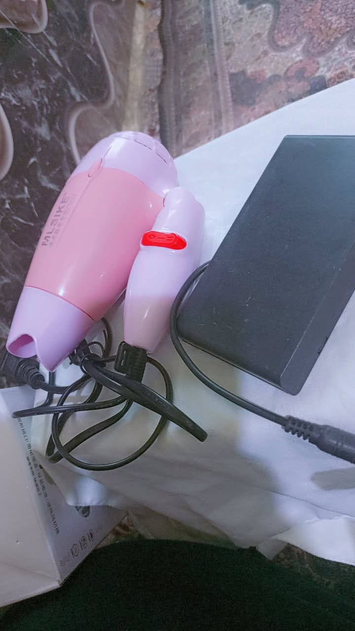 شصوار يفيدكم بطلعات ويه جهاز شاحن


**إذا كنت صاحب هذا الإعلان وتريد حذفه لأي سبب، رجاءا أرسل رسالة إلى الدعم الفني**
