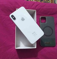 إكس إس ماكس للبيع ذاكره 64 ستخدام شخصي جهاز نضيف جداً مبدله بطاريه أحس...