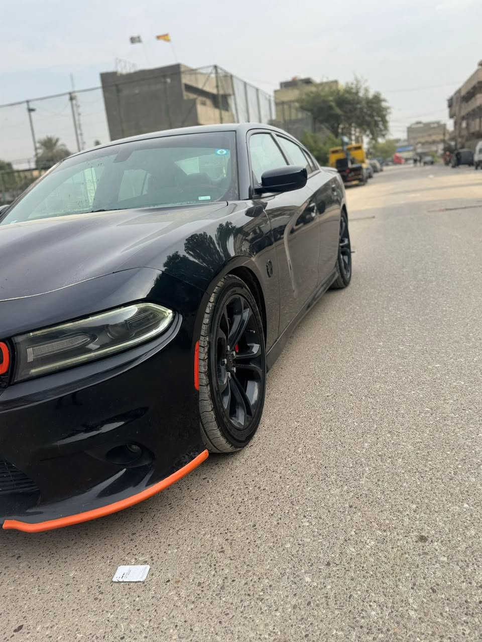 السلام عليكم جارجر موديل GT 2019 ماشية 105 الف كيلوا بسمي السيارة حادثها كما موضح في الصورة  بيها قطعتين كلير فقط امريكا  السيارة بدون ايرباك السعر 207 وبيها مجال بسيط المواصفات :
1_كامرة خلفية 
2_بصمة 
3_ حساسات خلفية 
4_انظمة قيادة سوبر تراك _ سبورت 
5_شفتات سترين 
وبيها بعد مواصفات اي استفسار اتصل :***********
