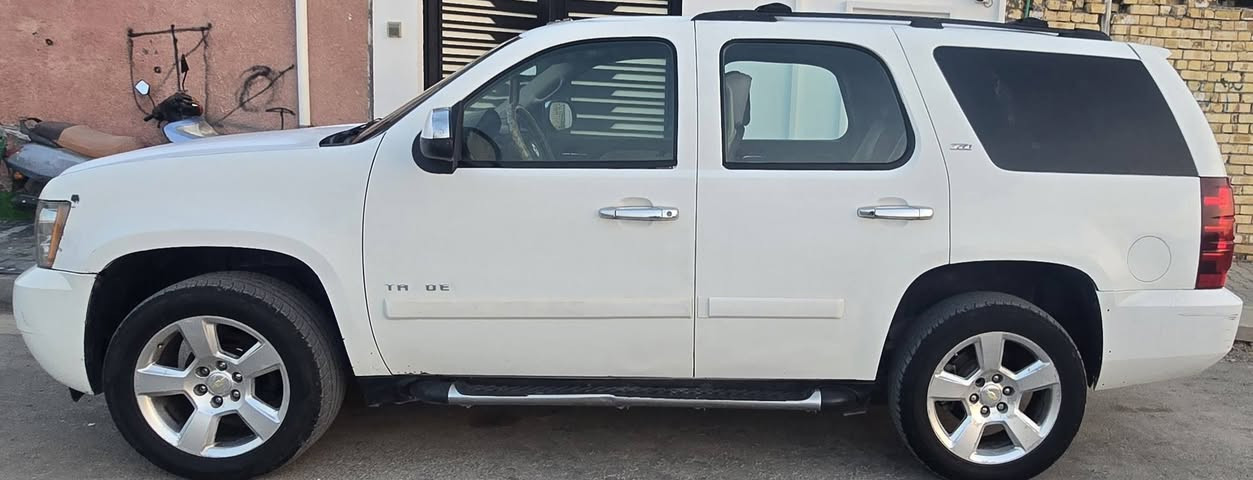 تحية طيبة 

تاهـو اصل 2011 امسجلة 2015 بس وكالة فقط

 كير محرك كفالة عامه

رقم واسط الماني وكالة فقط 

تخم تاير جديد ويل اكروم جديد

دواخل كهربايات جاهزة مجهزه 

سبعة راكب بي ايبي دواخل بيجي 

شاشات بلكشنات الخلفية 

مكفولة من الظربة بيها مكانات صبغ ابيع احزام 

بيع امراوس حسب القناعة 

مكان السيارة بلكوت مركز مدينة 

الستفسار اكثر الاتصال على الرقام التالية 

/***********\***********/
