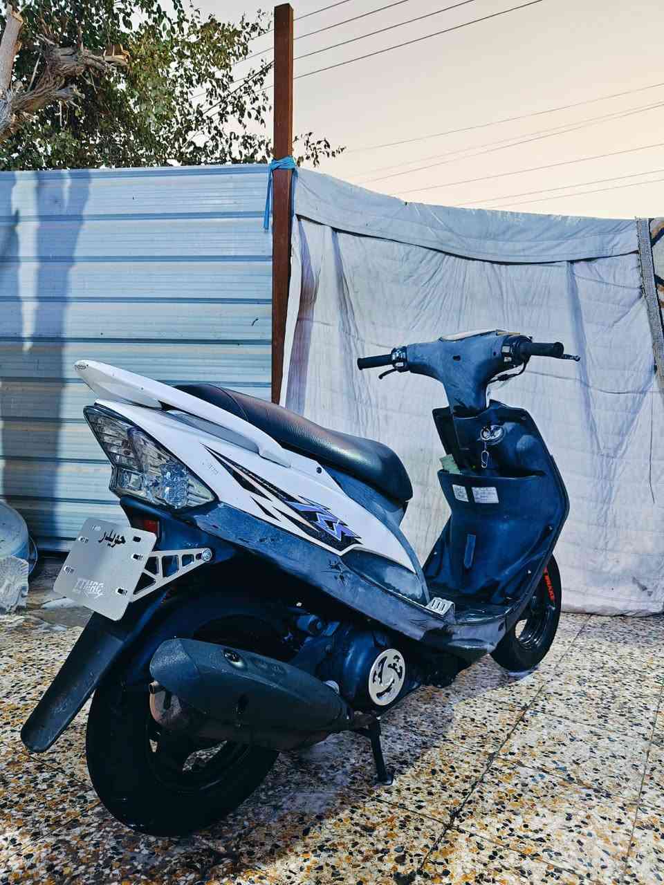 سلام عليكم  دراجه ماكس عدله  قبل شهرين طلعت من حاويه  كفاله. سعر. 1100 بيه مجال قليل  عنوان قرنه بني منصور  *********** مامتواجد عله فيس
