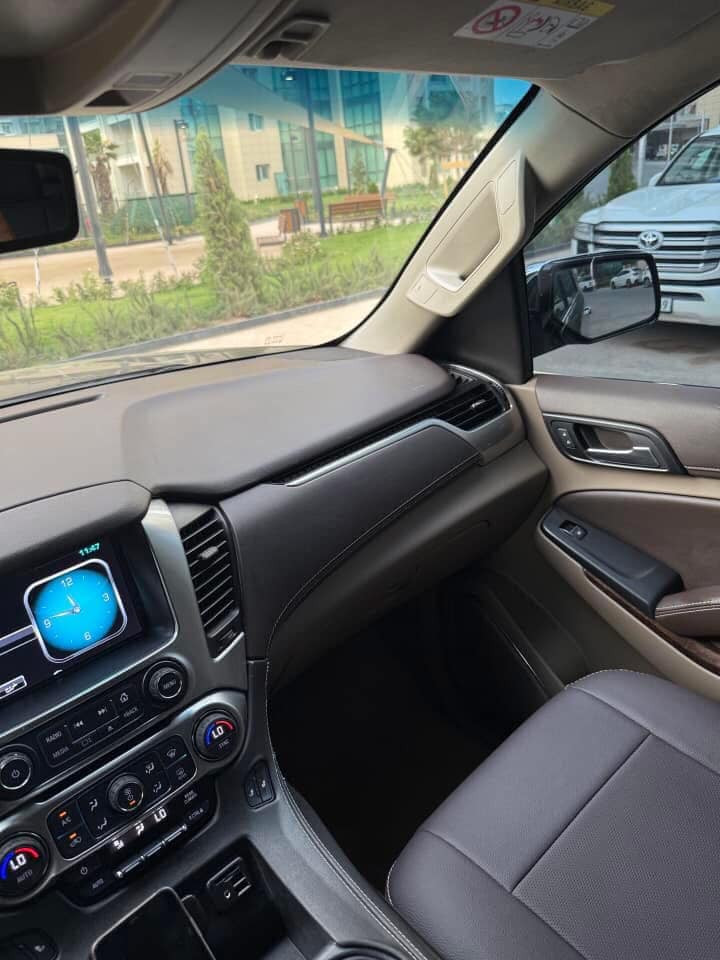 تاهو 2017 خليجي وكالة المنصور 
نص مواصفات 
مقاعد تليف جلد 
كراسي كهرباء 3 دكم
بصمة تشغيل عن بعد 
قاصة 
فرس وسطي 
 7 راكب 
ويل كب برايمر 22
تبريد مركزي 
شاشة كبيرة
كامرة دوارة
تحكمات تبريد خلفية
رادار 
تنبية 
نظام السير على الخط
محرك 5.3 المرغوب 
حساسات 
مري كهرباء 
كروس سرعة وتحكمات
مانع تزحلق
لدد امامي وخلفي
لايت عدسة زنون  
كشاف زنون 
فول انظمة وتحكمات قيادة
باقي مواصفات التاهو معروفة 
السيارة مكفولة عام ماشية 90 الف 
رقم الجديد السنوية والهزة والفحص كلها جديد 
شرط التحويل او الوكالة 
السعر : 338 $ وماكو هيج بالسوك 
    *********** / اربيل
