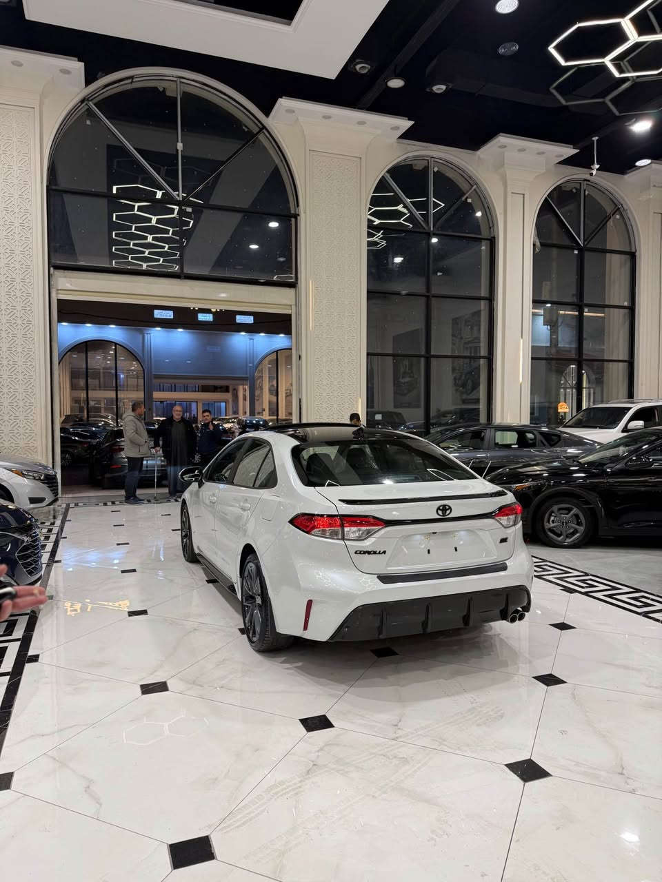 السلام عليكم 
للبيع تويوتا كرولا ابيض 2023 SE 
موصفات فول فول سقف اسود 
محرك 20 
ماشي 34الف ميل 
صبغ هلال جاملغ خلفي بدون دواخل شرط
وبيها ثلاث قطع تبديل شركة بدون صبغ 
ارباك بس برده ماباقي كلها بشرط 
سياره بدون كلير أمريكي و بدون تعديل بارد شرط
سياره بدون شخوط و رصعات و بقصات 
سياره بدون رقم ترقيم شمالي فقط 
تكلفة رقم 12 ورقه 
ملاحظة صوار حادث موجوده في المنشور 
اي استفسار عن سيارة خاص مفتوح 

السعر 157 ورقه ومجال 
اخوكم ديار ابو عمر 
*********** واتساب 
***********
عنوان أربيل أربيل, العراق
