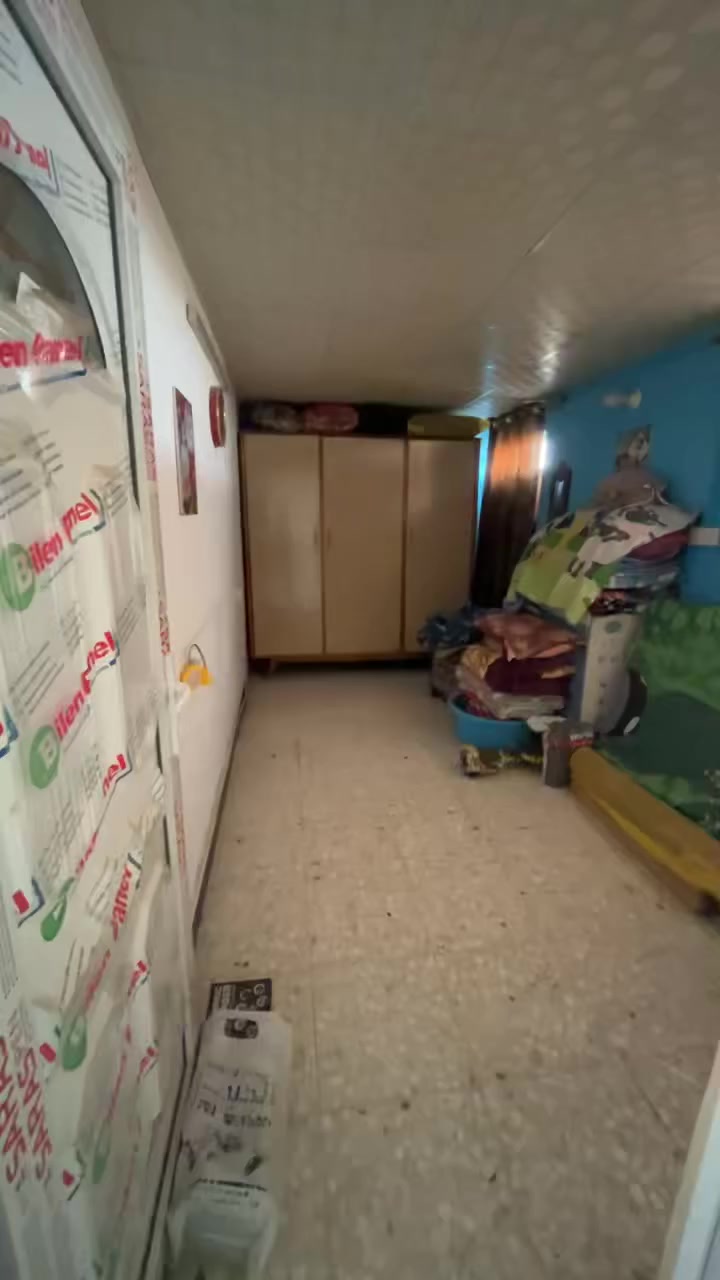 للبيع بيت
المساحة: 70 متر
الواجهة: 10
النزال: 7
الموقع: الزعفرانية – دور الشرطة
السعر: 55 وبي مجال 
طابو زراعي سند : 25
📞 ***********
