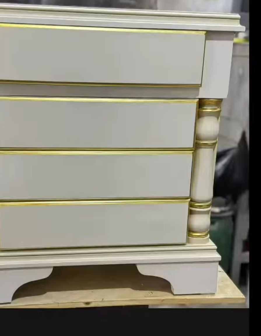 مساء الخير 
لاول مرة في الموصل جبنالكم اصباغ دمياط لي يمكم 
صبغ الغرف القديمة وتحويل اللون الصاجي الى ابيض او ذهبي او تطعيم وكذللك الابواب واي قطعة اثاث 
للاستفسار 
***********
