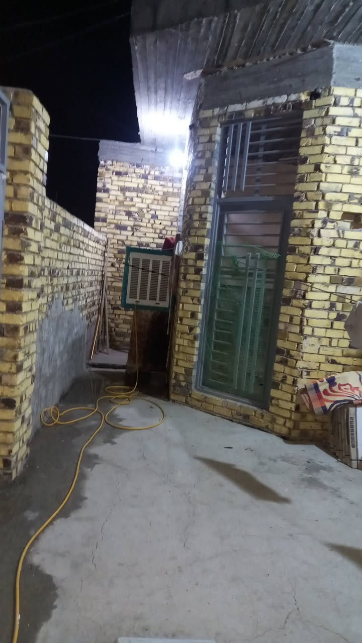 السلام عليكم بيت للبيع ناحية الحريه حي الحسين مساحه ١٨٢ م بناء جديد مطلوب للإسكان الاسفسار على الرقم ***********
