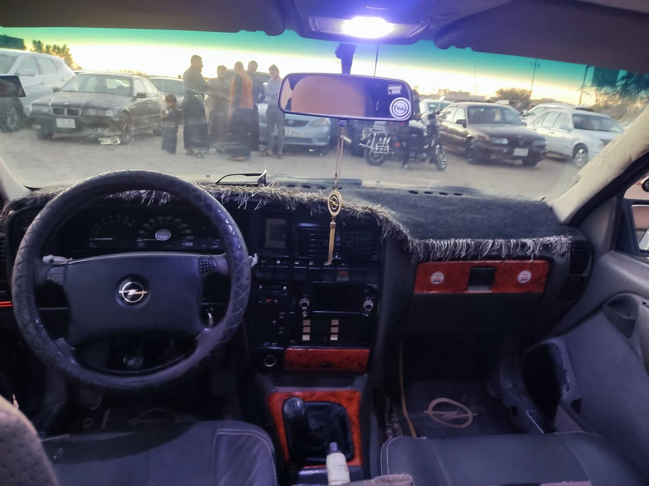 للبيع اوبل اوميگا موديل 91 رقم كركوك انكليزي بأسمي التحويل مباشر محرك 2000 تبريد ثلج ويا السويج السياره بلاديه وضع الشركه بدون صبغ بدون خياس محرك بعده وضع الشركه مامفتوح تاير سبير بعده وضع الشركه مانازل تخم تاير جديد السياره بعد احلى وارتب من الصور المايعجبه السعر لايعلق رجاءا كلشي اكو بالسوگ
السعر ( 55 ورقه وبيها مجال) 
للاستفسار / ***********
***********
