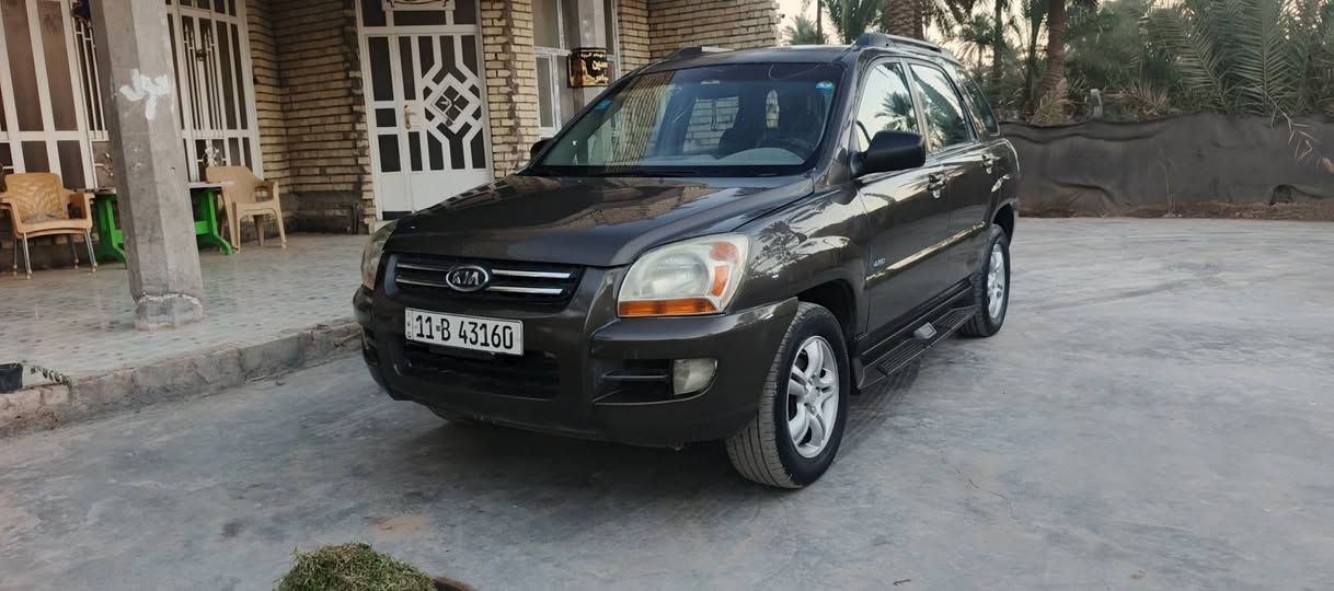 كيا سبورتج 2007 رقم بغداد بسمي سنويه لل 2029
مكينه سته مصبوغه حزام للجماليه تبريد شغال كهربائيات شغاله كله تخم تاير جديد صدره جديد سياره تخبل كلش نظيفه وحلوهه السعر 95$ وبيه مجال  حك الجيه 
مكاني واسط صويره 
***********  بيه وتساب
