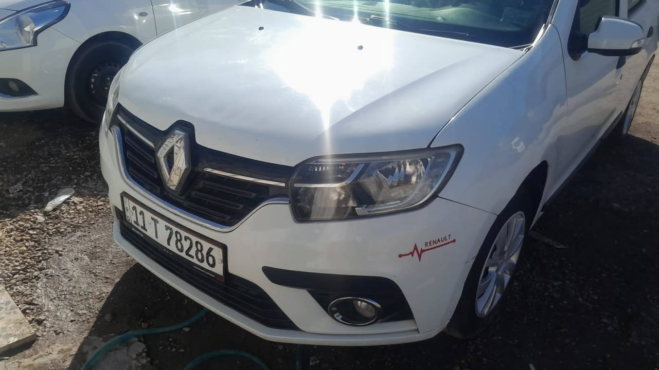 السلام عليكم عندي رينو موديل 2019 بسمي سياره جاهزه من مكينه كير صدر كله جديد رقم جديد سياره بيهه قطعه تبديل وبارد قليل سعر 78 وبي مجال مكاني بغداد 
***********
