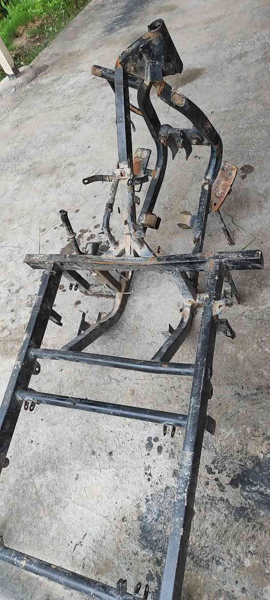 السلام عليكم شاصي مضروب للبيع اوراق اصوليه المكان بابل الحمزه الغربي السعر اتصل وبيك خير وتدلل 
 ***********
***********
