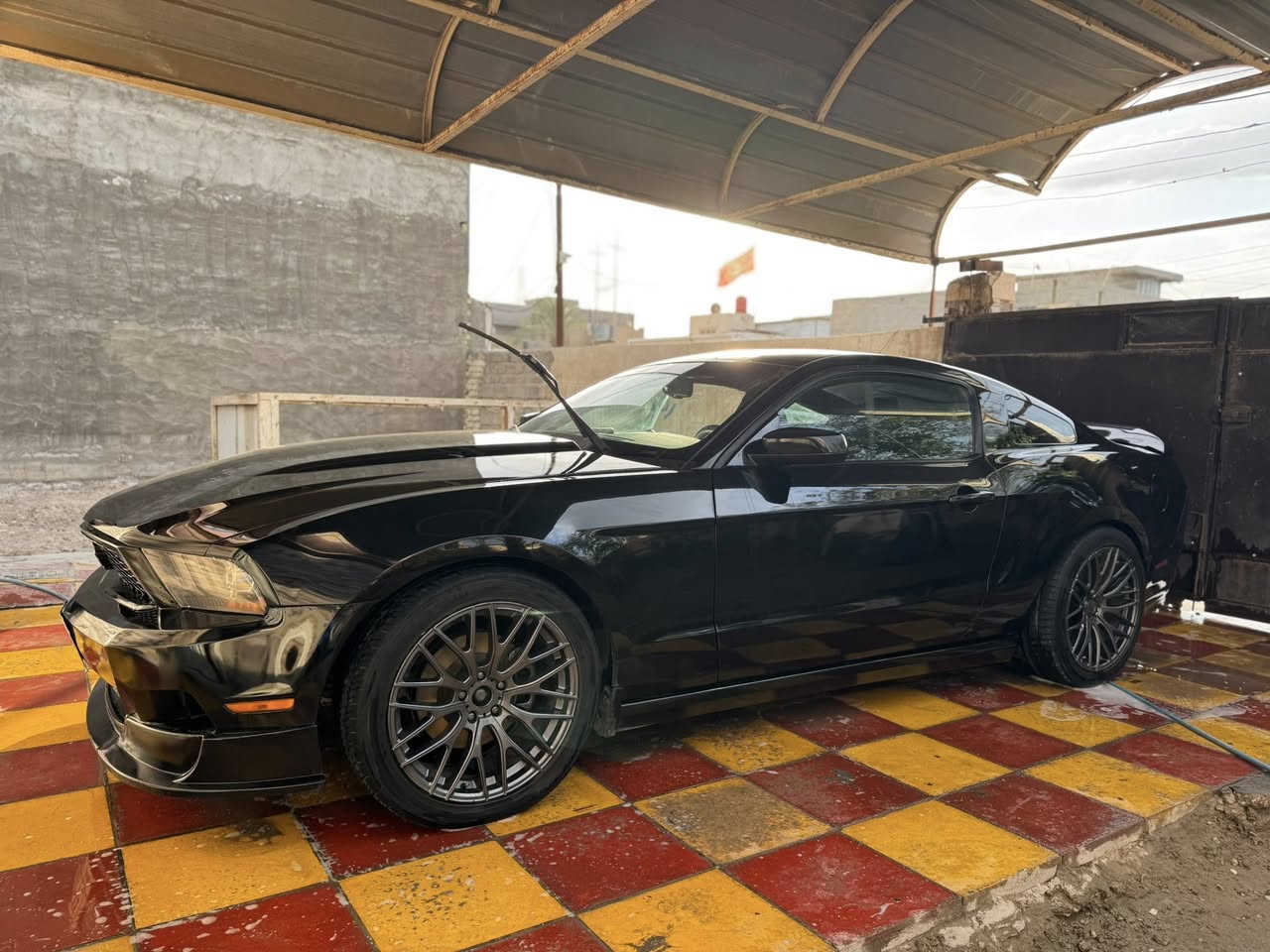 للبيع فورد موستنك 2012 فول برميوم
حادث خلفي بسيط صبغ حزام على ايدي صبغه جديده
السياره عليها اضافات بسيطه 
جناح شلبي 
مازدات شكل ال١٧
وياله حجم ١٩
لحيه RTR
مكاني حله 
السعر ٩٥ و بيها مجال بسيط
***********
