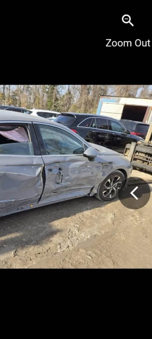 سوناتا للبيع موديل 24 صور الحادث بالمنشور السياره كلش جديده وجاهزه كل نقص مابيها ماشيه 5 الاف بدون رقم المكان بغداد السعر 198 وبيها مجال للاتصال
*********** بغداد, العراق
