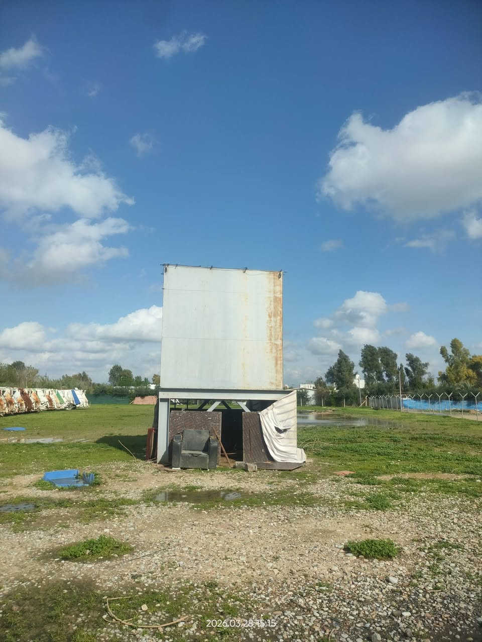 تانکی ئاسن ٢٧ هزار لیتری فرۆشتن
 ​بۆ ئەو کەسانەی بەدوای تانکییەکی ئەسڵ و زۆر قاییمدا دەگەڕێن، ئەم تانکییە بەرزترین کوالێتی هەیە و بۆ پڕۆژەی گەورە و باخ و عەمبارکردن بێ وێنەیە.
​۳ مەتر درێژی × ۳ مەتر پانی × ۳ مەتر بەرزی.
​۲۷,۰۰۰ لیتر  ئاو دەگرێت.
​ئەستووری پلێت: ٦ ملم (ئاسنی قاییم و ئەستوور).
​ژێر و بنکە: کامل "شیلمان" و قاعیدەی خۆی لەگەڵدایە (زۆر بەهێزە و پێویستی بە دروستکردنی بنکە نییە).
​کێشی گشتی: نزیکەی ٨ تەنە (ئەمەش نیشانەی ئەوەیە کە ناوەوەی بە جسر و مەقەبسا زۆر بەهێز کراوە).
​✨ بارودۆخی تانکییەکە:
​زۆر تازەیە و هیچ جۆرە ژەنگێکی نییە.
​بە شەرت، هیچ کون یان لێچوونێکی (تەقین) تێدا نییە.
​دروستکراوە بۆ کارێکی ئەسڵ و بەرگەی پەستانی زۆری ئاو دەگرێت 
​📍 شوێن: [کەلار نزیک سەناعە ]
بۆ کڕینی پەیوەندی بە خاوەنئ بکەن نرخم لا نیە من تکایە
📞 بۆ پەیوەندی: ***********
