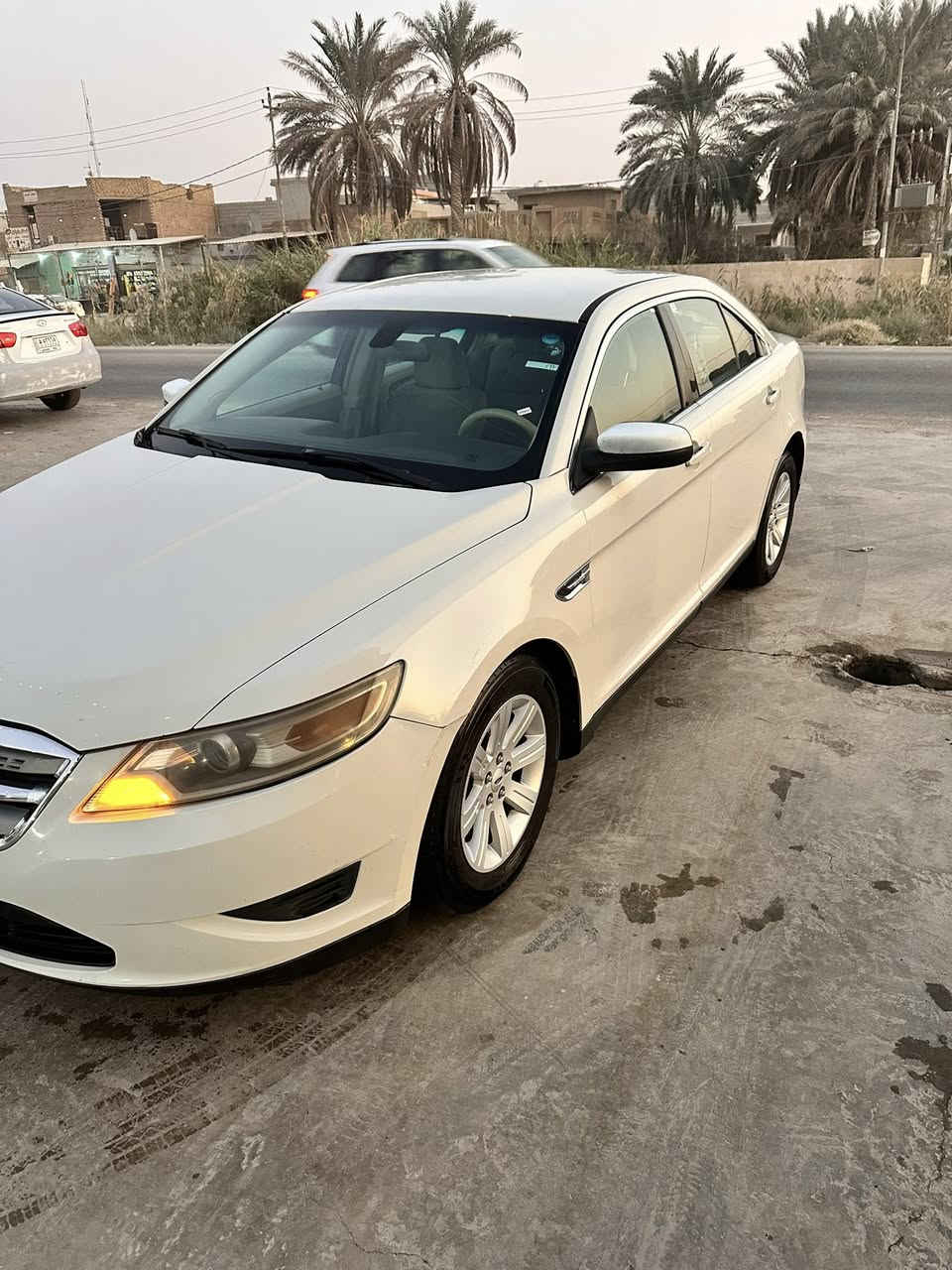 🚗 للبيع | فورد تورس 2011
رقم سلمانيه 
سنويه 28
هزه 26

🎨 اللون: أبيض ✨  

إذا تدور على سيارة ثابتة، واسعة، ومريحة،  التورس خيارك  مثالي 👌 
سياره العائله 👩‍❤️‍👨

🔹 المحرك: 6 سلندر 3500 
🔹 كير : جيد جدا  
🔹 المواصفات:se 

• سنونار مرفق مع الصور 
• تحكم مقود
• بلوتوث• 
• تبريد شغال 
• داخلها نضيف جدا 

🔹 الصبغ :فقط ربع جاملغ امامي 
🔹  البارد: ربع خاملغ امامي فقط 

🔥 سيارة عملية ومناسبة للعائلة وللاستخدام اليوم

💰 السعر: 113 وبيها مجال 

📍 الموقع: (ديالى بعقوبه )
📞 للتواصل: (***********)

📸 مرفق لكم الصور للاطلاع على النظافة والحالة العامة
