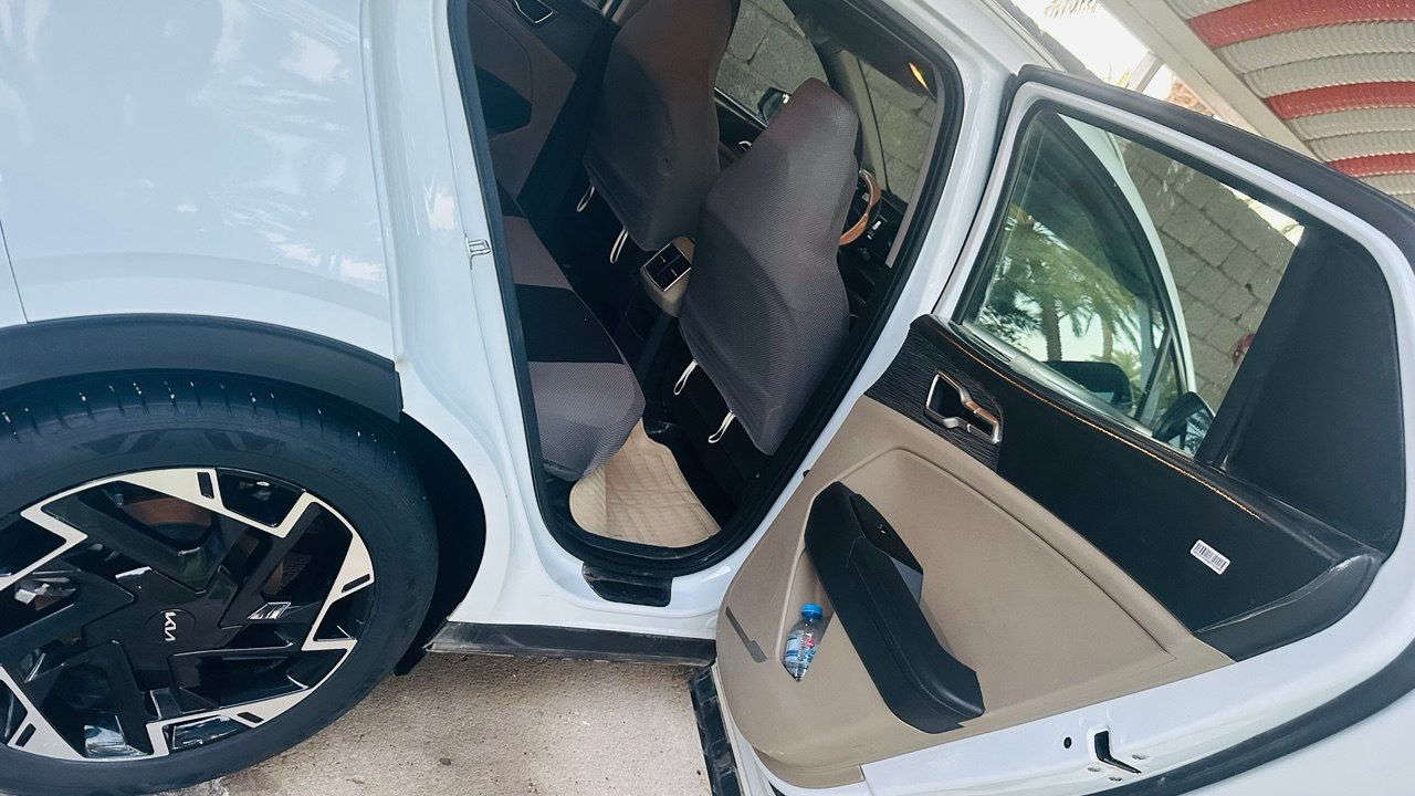 سبورتج ٢٠٢٣ للبيع كفاله عامه km60. مكان السياره بابل السده باسمي  السعر خاص


**إذا كنت صاحب هذا الإعلان وتريد حذفه لأي سبب، رجاءا أرسل رسالة إلى الدعم الفني**