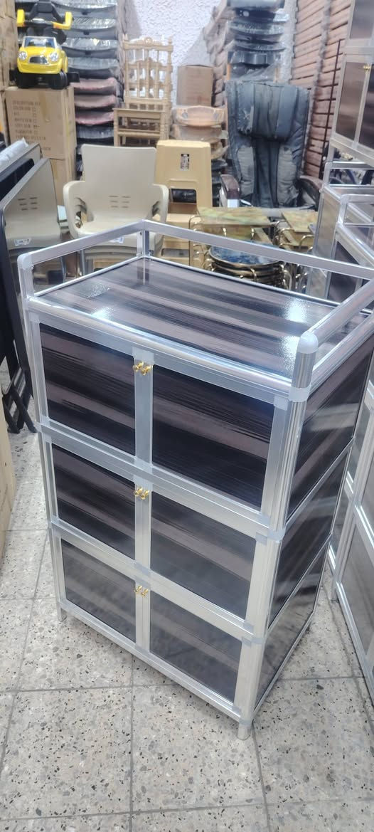 بس ب٥٥ الف دينار والتوصيل مجاني كافة انحاء العراق دولاب المنيوم متعدد الاستعمال شرط شغل درجه اولى براغي من اول رف الى اخر رف مع ضمان الجوده كلشي تكدر تستعملا بلمطبخ غرف النوم مكاتب محلات عيادات طبيه صالونات استخدام عام كلشي يرهم قياسو ٦٥ عرض ٤٥ عمق ١١٥ ارتفاع عنوانا موصل الساحل الايسر دركزليه قبل شارع المركز بثلاث محلات اذا انت جاي من اتجاه مجسر السويس بعد مطعم حسين الشيخ للاستفسار الاتصال على الرقم *********** *********** سنتر العزاوي لديكم لا خوف عليكم
