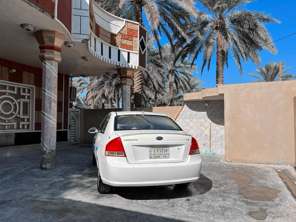 سلام عليكم
مــركبه فــضائيه من نــوع كياا سيــراتوو 
ســنه الصـــنع 2009 
الــمركبه بــدون اي ضرر 
حــجم محـرك الــمركبه 1600 DOSH بدون بخار بدون تنقيص 
حــداديه جــيد جدااً  
تبــريد چريـــش ❄️
عنــواني كربــلاء الحــسينيه 📍
الســـعر 83  💲ــــــــهاتف***********
