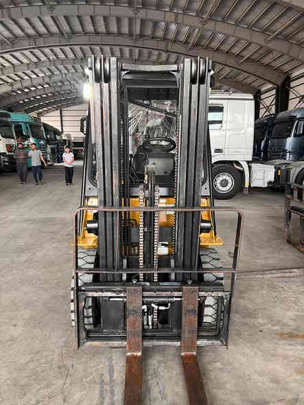 عالم الرافعات في العراق
 کتربير 2011 حجم  2 طن و نص مستخدم أوربا فقط دخول جديد   جب ناصي  3 قطع ارتفاع الجب  4.70  مترات 3 حركات محرك  ديزل s4s  آوراق منفيس مؤقت مشتغله قليل شوكيه مكفول كفاله عامه العنوان كلار حي صناعي للاستفسار   عن السعر اتصل على الأرقام  *********** 
  ابو ڤاران    او مراسله واتساب  يوجد توصيل 🚚 الى جميع المحافظات @جميع
