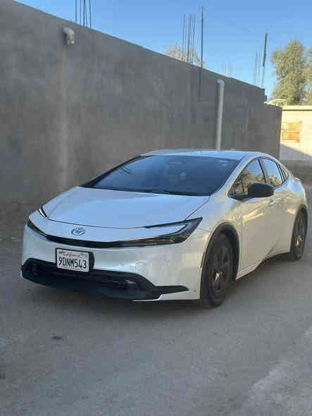 السلام عليكم 
تيوتا بريوس الشكل الجديد (2024) امريكي دخول جديد بأسمي ضررها بنيد فقط والباقي كفاله عامه ماشيه (10 الالف) محركها(2000) هايبرد 
مواصفات 
بصمه ابواب 
بصمه تشغيل 
تشغيل عن بعد 
شاشه 
كامره خلفيه 
حساس امامي 
حساس خلفي 
رادارت اماميه 
رادارت خلفيه 
مانع انزلاق 
سايد بريك بصمه 
اوتو هولد 
وضعيات قياده 
ومواصفات البريوس معروفه 
السعر//168 ورقه وبيها مجال 
للاتصال//***********. // او// 08732653924
