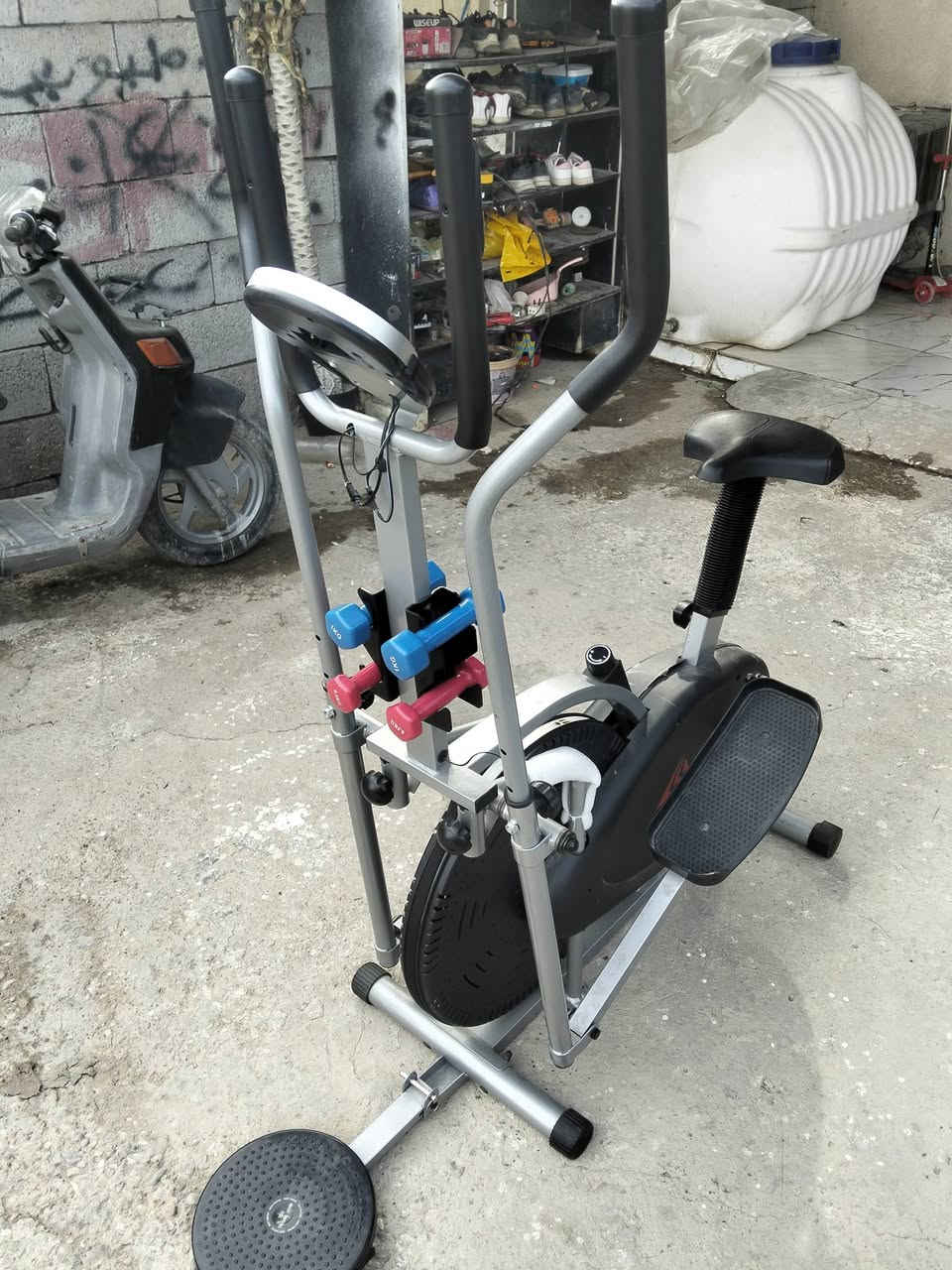 سلام عليكم جهاز رياضة البيع العنوان بغداد زيونة سعر 100 ***********
