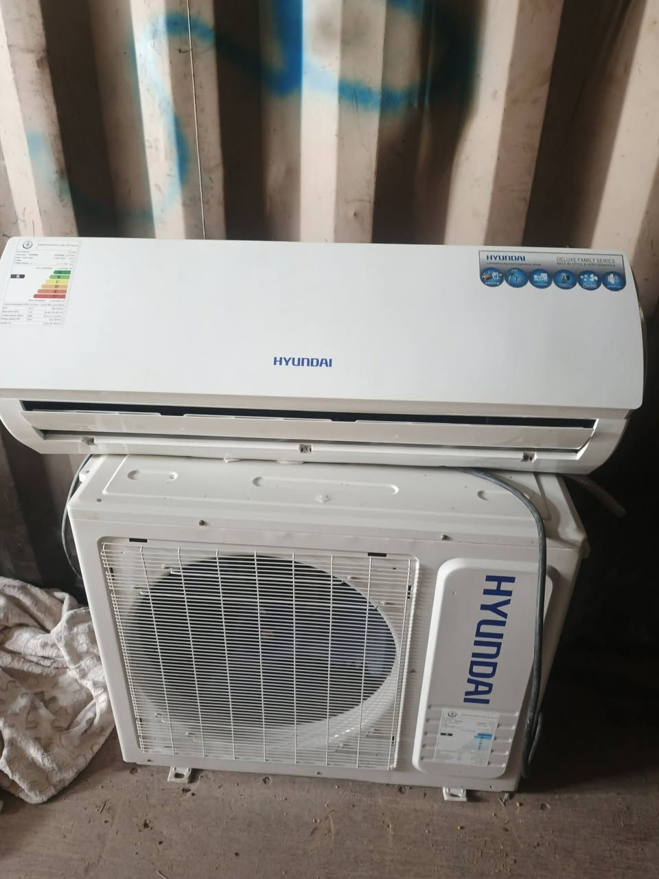 بيهم طنين وطن ونص كلمن سعره
مكان ٥ميل اتصل وتدلل  بي وتساب ***********
