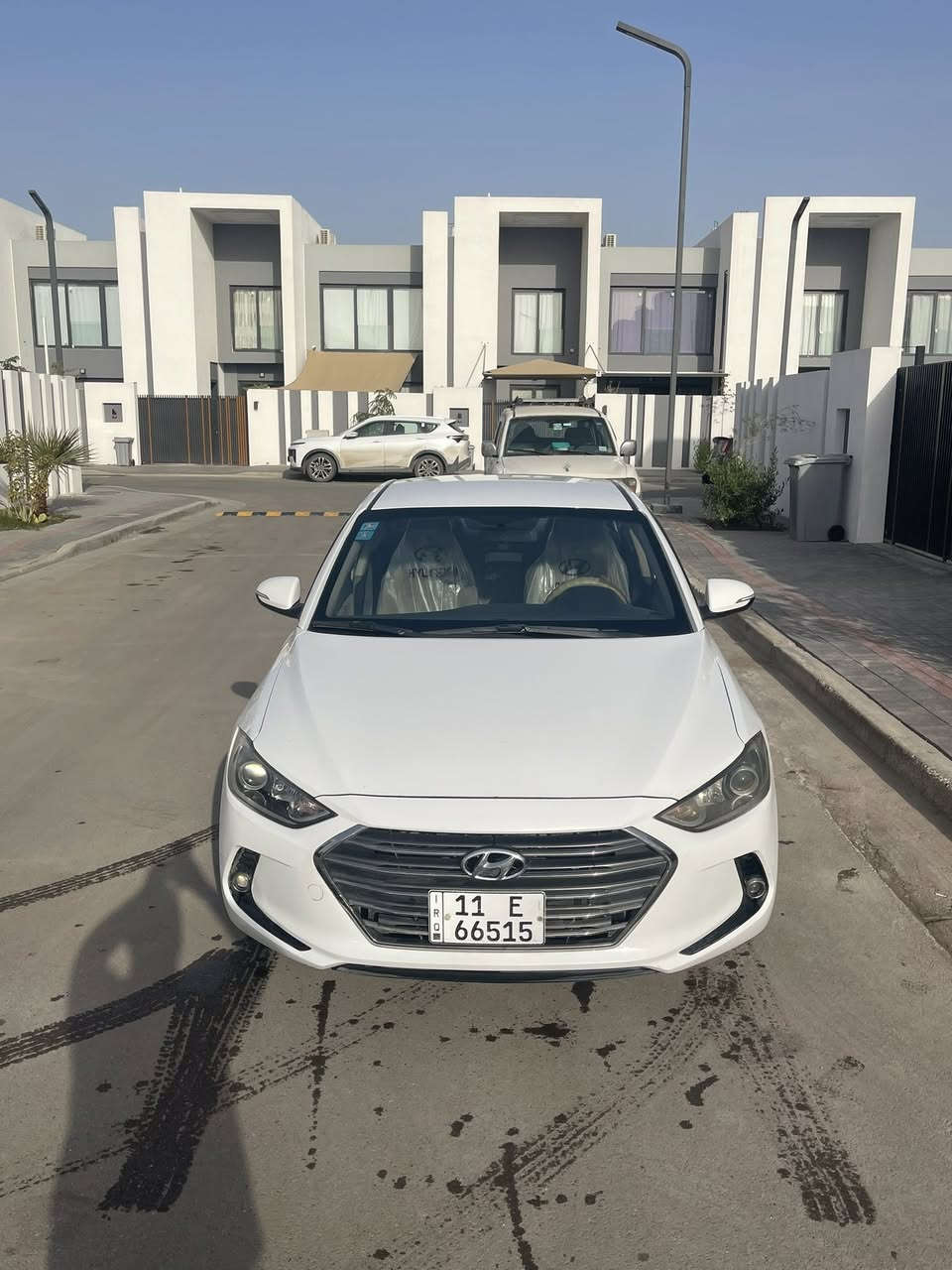 السلام عليكم
النترا  خليجي موديل (2017)

مكينه 2000 دوش 

كير ATm

قطعتين تبريد 

شاشه وكامره خلفيه 

اشاير بلمري 

تحكمات استيرن 

بيها البنيد مبدل اصلي نفس الون 

وبيها الدعاميه الخلفيه مصبوغه 

للستفسار 

العنوان بغداد مجمع بدور بغداد 

***********
