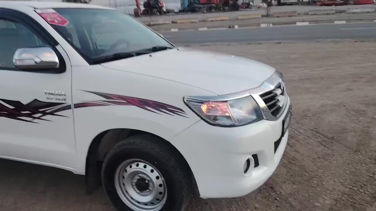 السلام عليكم هيلوكس 2014 رقم سليمانيه باسمي سيارة مكفولة كفالة عامة كله على وضع  الشركه ماشيه 228حقيقي للاستفسار الاتصال ***********/***********
