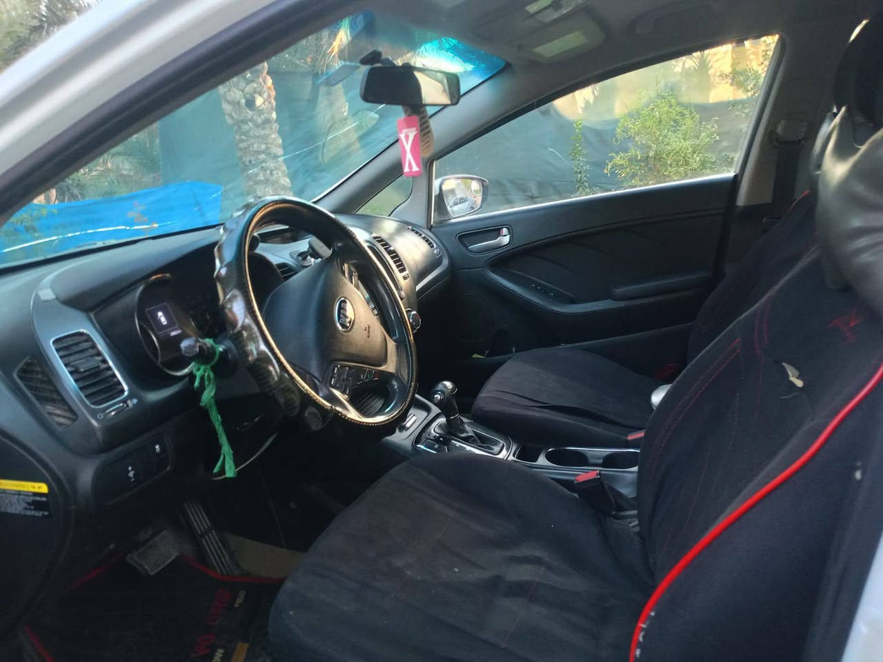 السلام عليكم رمضان كريم كيا فورتي موديل 2018 سياره جديده ومال بيت ضررها مال امريكا بس البنيد سياره بدون اي داخل ماكينه جديده بالكيس مال حاويه جير جديد صدر امامي صدر خلفي تخم تاير كله جديد تدفئه تبريد كله شغال سياره بها اربع قطع صبغ اثر شخوط سياره ما تصف عليها ولا دينار سياره كلش نظيفه العنوان ديالى بعقوبه سعر السياره 105 وبيها مجال اني مكلف بالنشر هذا رقم صاحبها :
‏‪***********‬‏
